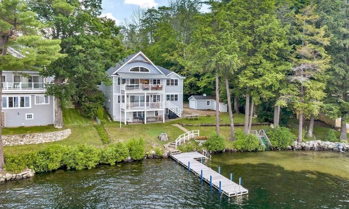 Alton Bay Casa | Winnie Waterfront - Beautiful Lakefront Home!!! sandy water, Close to Gunstock!!