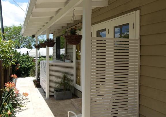 Palmwoods Cama Y Desayuno | Winston Cottage
