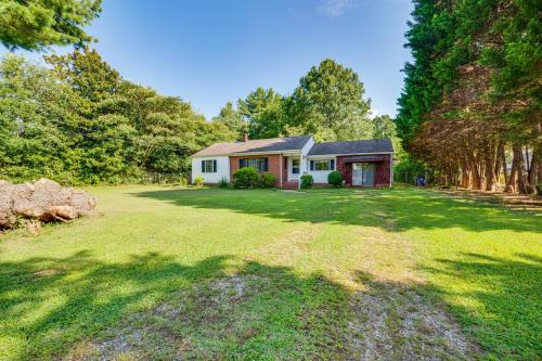 Winston - Salem Casa | Winston-Salem Home on 2 Acres - Spacious Deck!
