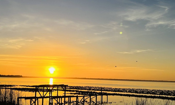 Florida South Atlantic Coast Casa | WINTER 24-25 NOW AVAILABLE ! Amazing Views, Great Fishing Lake and Pet Friendly!