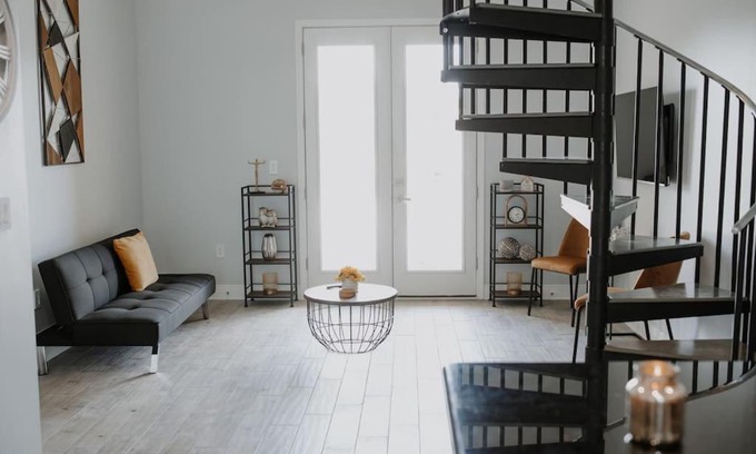 Long Beach Casa | Winter Garden Estates