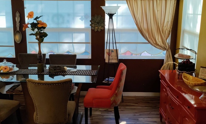 Old Seminole Heights Casa | Winter Getaway