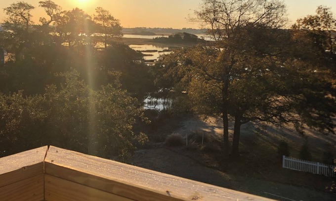 Cedar Point Casa | Winter Sale on Extended Stays with Beautiful Water Views