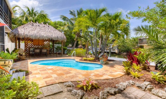 Indian Waterways Casa | * ESPECIAL DE INVIERNO * 2 BR Waterfront Pool Home