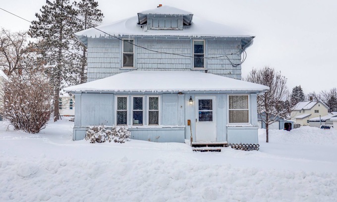 Ironwood Casa | Winter Sports Paradise: Wisconsin Family Home