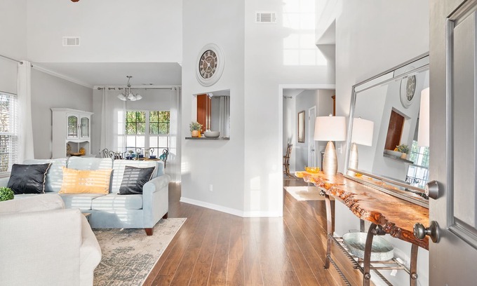 Murfreesboro Casa | WinterDiscount-30%! Large 4 Bdrm West Mboro Home with Garage, Instant 840Access!