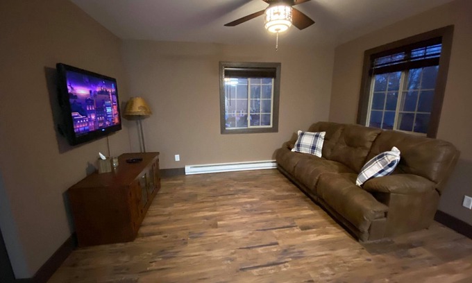 Rhinelander Cabina | Wintergreen on Moen Lake Cabin #2