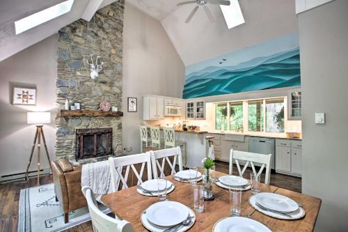 Treeloft Casa | Wintergreen Resort Home with 2 Decks and Ski Access!
