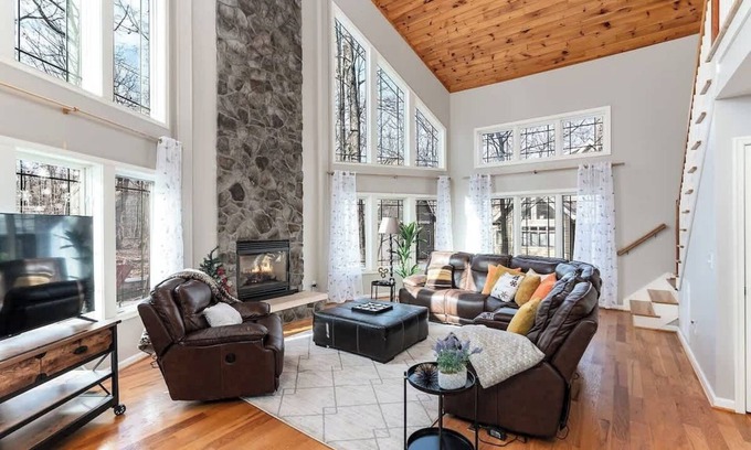 Chestnut Springs Chalet De Esquí | Wintergreen Ridge Retreat
