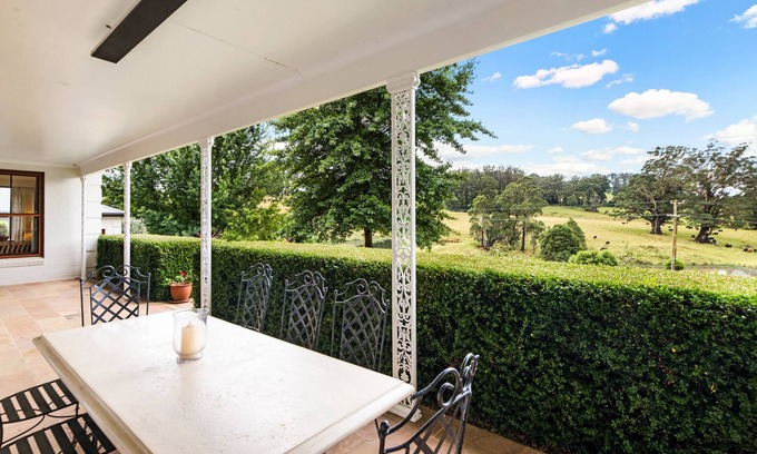Wildes Meadow Casa | Winterlee in Wildes Meadow. Elegant. Exceptional.