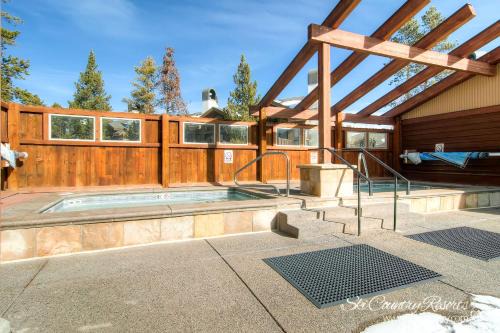 Four O'Clock Casa | Winterpoint 37 by Ski Country Resorts