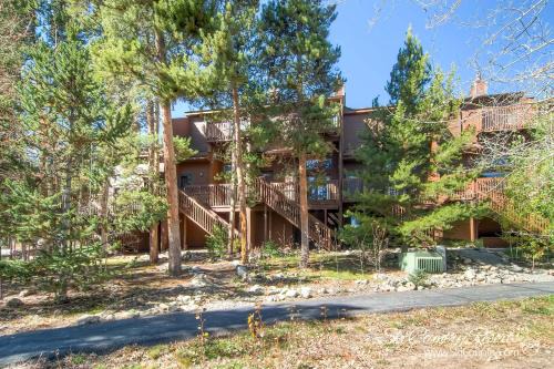 Four O'Clock Casa | Winterpoint 42 by Ski Country Resorts