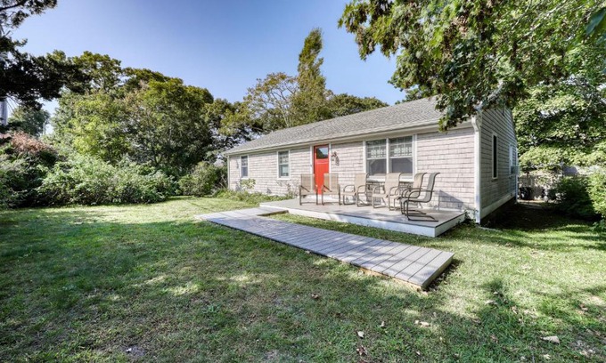 Oak Bluffs Casa | Winthrop Cottage
