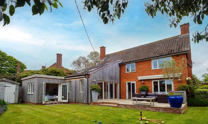 Aldeburgh Casa | Winton Lodge