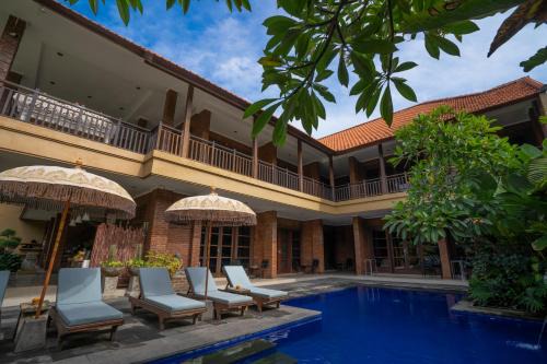 Batu Bolong Casa | Wiras Village