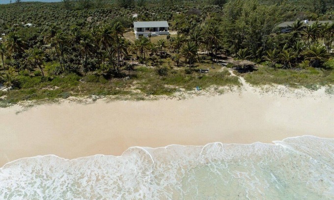 Double Bay Casa | Wish House · Private Remodeled Beach House on Double Bay Beach