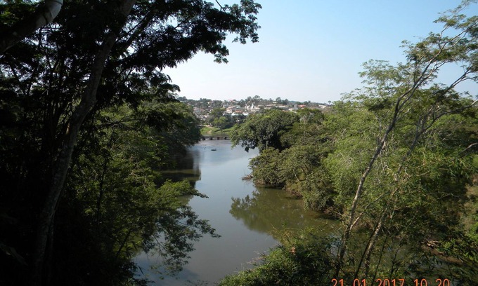Santa Elena Casa | Desear Willy Riverfront Cabana justo en el río Macal