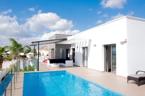 San Fulgencio Villa | Wishenjoy
