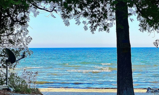 Rowleys Bay Cabina | Wismar Cabin- Private Beach