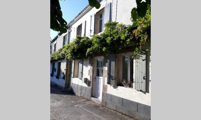 Guemene-sur-Scorff Casa | Wisteria Cottage