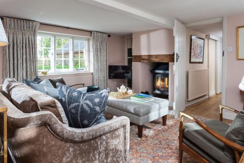 Urchfont Casa | Wisteria Cottage