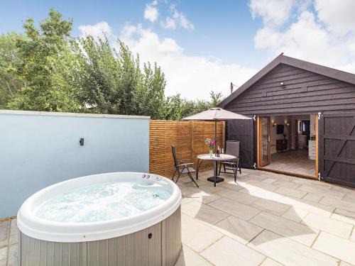 Diss Casa | Wisteria Lodge - Ukc5804
