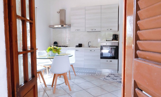 Albate Apartamento | Wisteriaroom Appartamento in Villa 10 Min. da Como