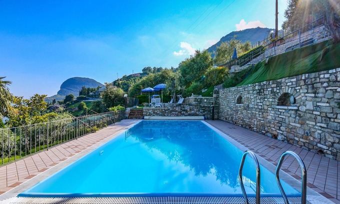 Arias Apartamento | Con vista panorámica y piscina - Apartamento Elka 7