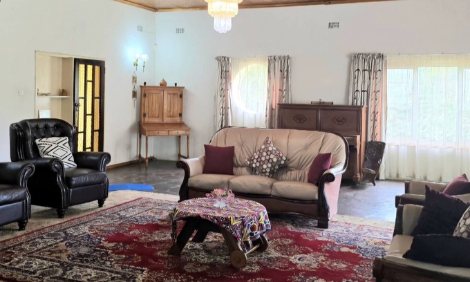 Harare East Casa | Wits-End Self Catering family or group Accommodation, roomy, peaceful, desired