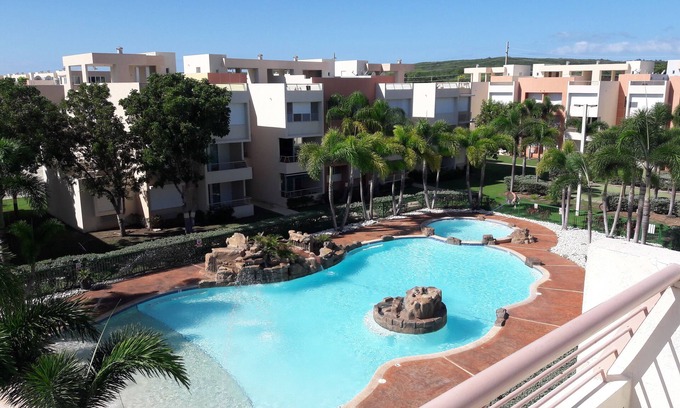 Pole Ojea Condominio | NUEVAS TARIFAS ESPECIALES Condominio Atico de 2 niveles completamente amueblado en Paseo del Far