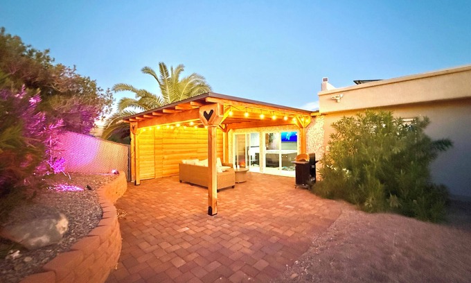 Lake Havasu City Villa | Wknd@ Bernie's II-2 Private Villas Private Compound 4bd/4ba/2 Hot Tubs