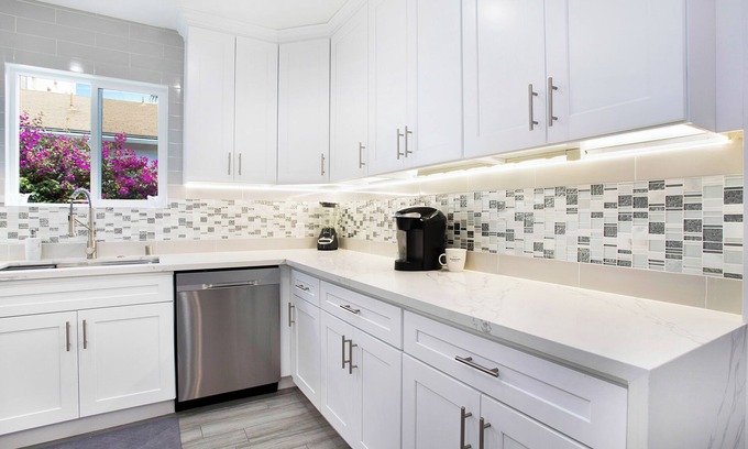 West Los Angeles Casa | WLA, 3 Bedroom with 2 bathroom, Furnished