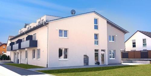 Neckarwestheim Apartamento | Wohnung in Neckarwestheim