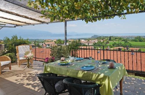 Castello Apartamento | Wohnung Mit Blick Auf Den Gardasee