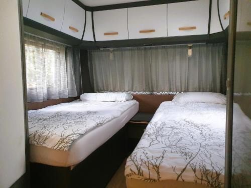 Lossatal Apartamento | Wohnwagen am Rittergut Dornreichenbach