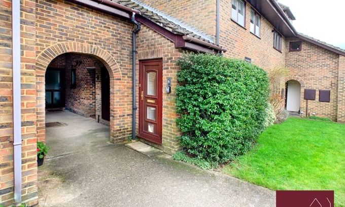 Wokingham Apartamento | Wokingham - Maisonette, Communal Garden