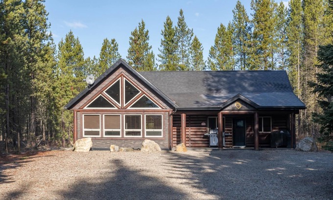 Valemount Casa | Wolf Den - Tres Habitaciones Casa, Capacidad 10