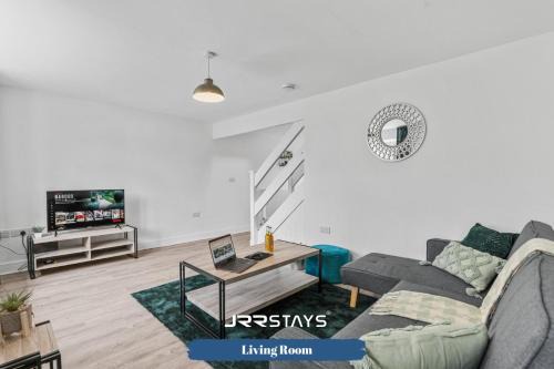 Wolverhampton Casa | Wolverhampton - Amazing 3 Bedroom, Sleeps 6, Wi-Fi - JRR Stays