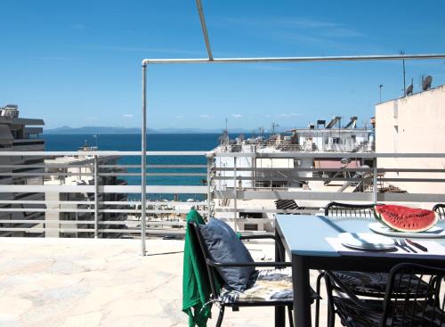 Palaio Faliro Apartamento | Wonder Apartment over the Sea