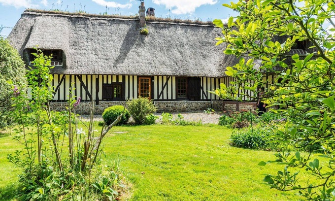 Saint-Georges-du-Mesnil Villa | Maravillosa casa de vacaciones privada para 10 personas con WIFI, TV y mascotas permitida