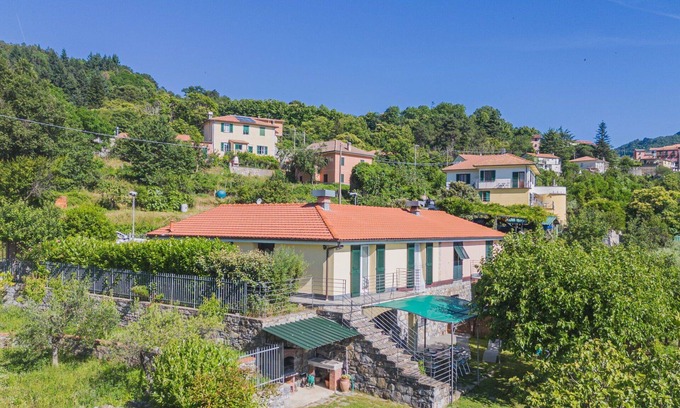 Velva Casa | Maravillosa casa de vacaciones para 8 personas con WIFI, TV, terraza y mascotas permitida