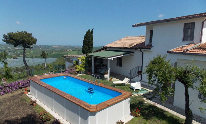 Montenero di Bisaccia Casa | Casa de vacaciones privada con piscina privada, WIFI, TV, terraza, mascotas permitida, aparcamiento