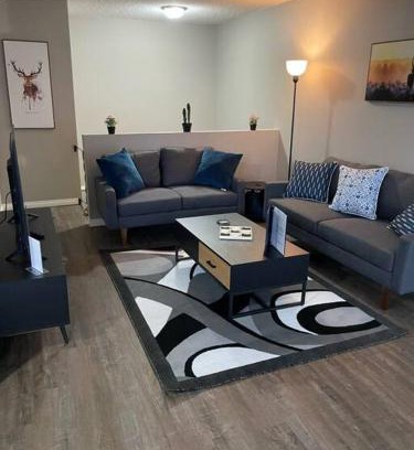 Camrose Casa | Wonderful 2-bedroom apartment
