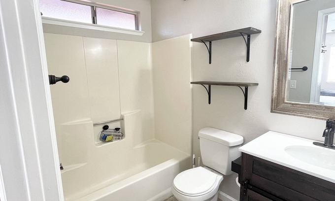 Visalia Casa | Wonderful 3-bedroom house with AC in charming Visalia