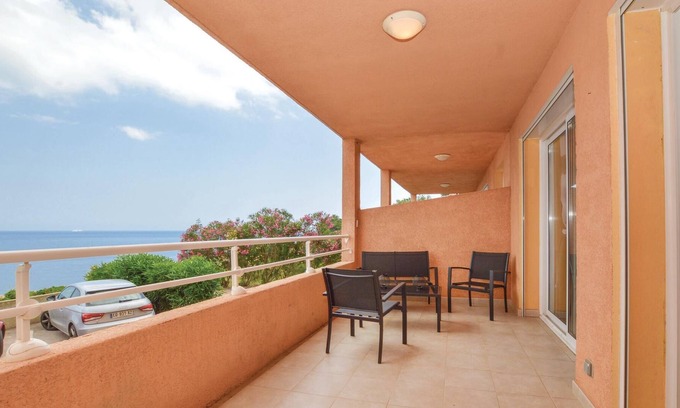 Santa-Severa Apartamento | Alojamiento de 1 habitaciones en Luri