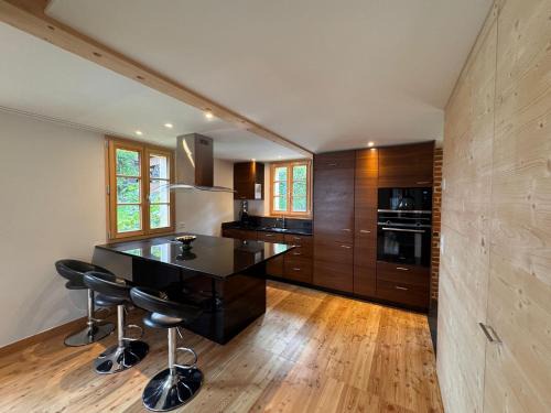 Oberried am Brienzersee Apartamento | Wonderful Apartment with Lake View