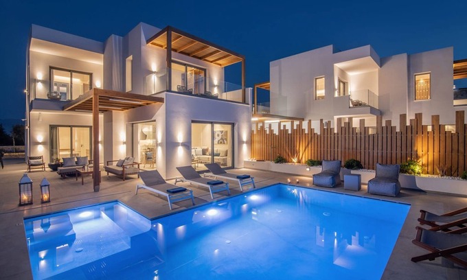 Ammoudara Villa | Wonderful Crete Villa | Villa Isla Azul | 4 Bedrooms | Private Heated Pool | Stunning Sea Views | Outdoor Dining & Lounge Area | Proximity to Ammoudara Beach | Agios Nikolaos