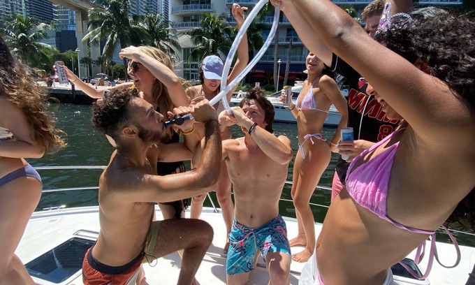 Allapattah Alquiler De Eote | Wonderful day on the water (the boat is rental for hours 4-6-8)