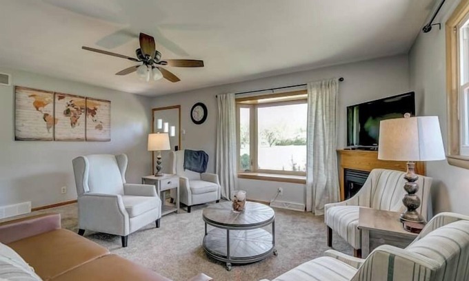 Cudahy Casa | Wonderful Family Home Across from Park