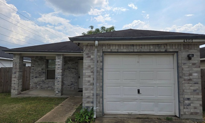 Houston Casa | Wonderful fancy 3-bedroom house with AC in Houston